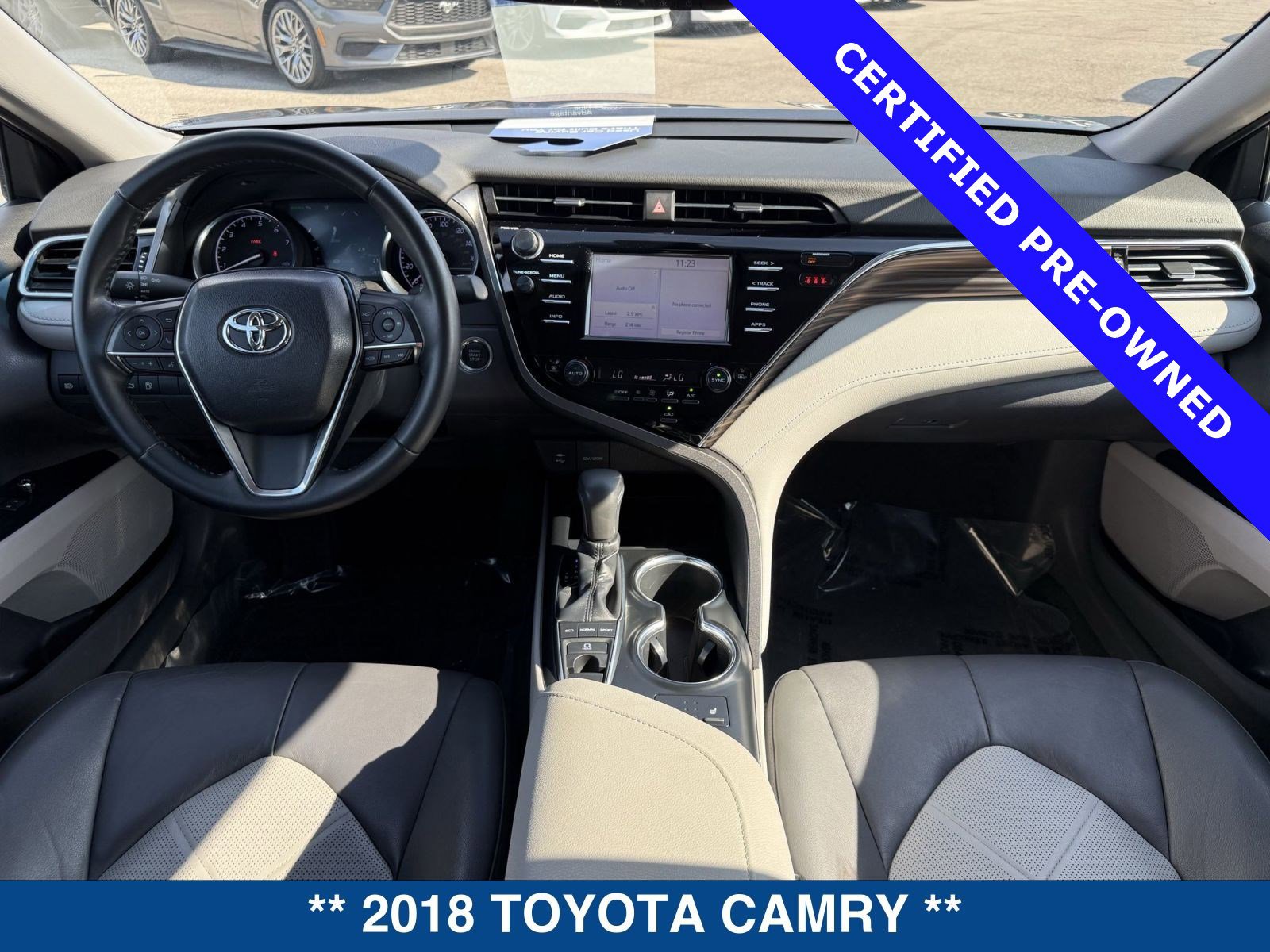 Used 2018 Toyota Camry XLE image 14