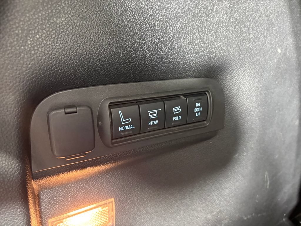 Certified 2018 Ford Explorer Platinum AWD/4WD image 37