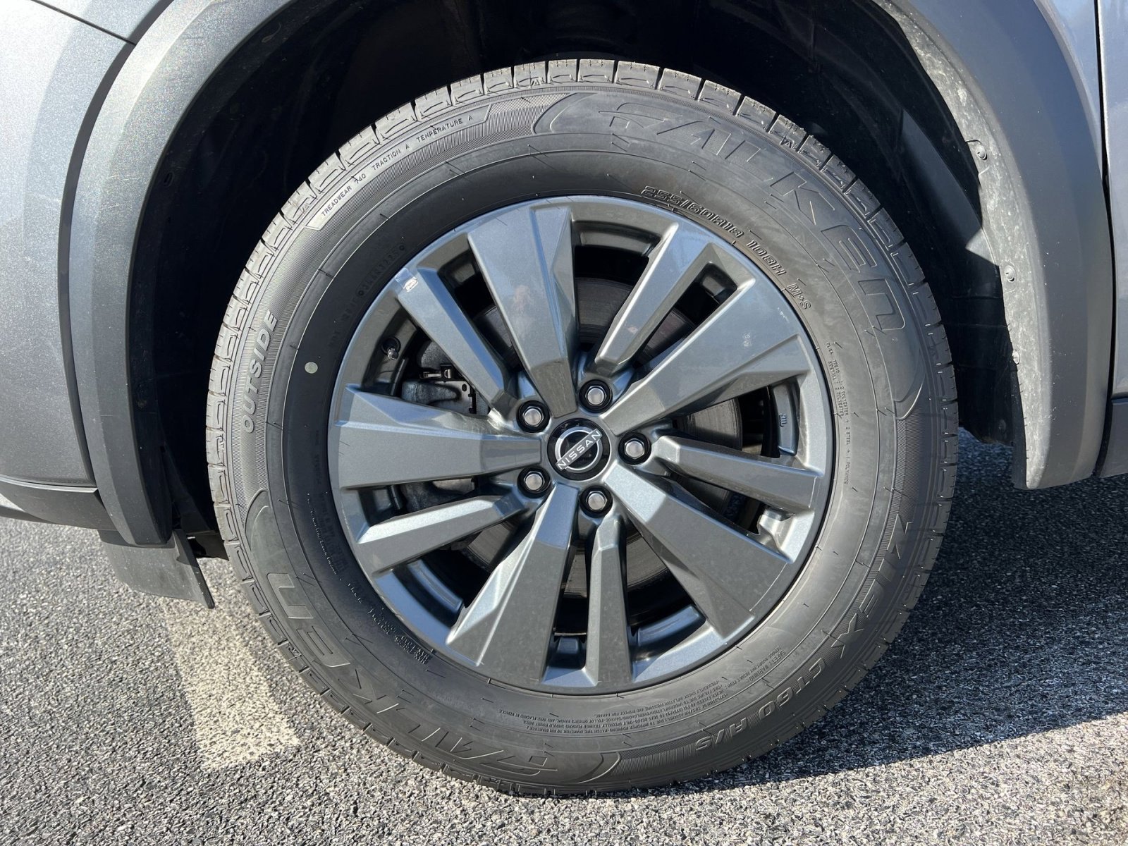 Used 2024 Nissan Pathfinder SV FWD image 20