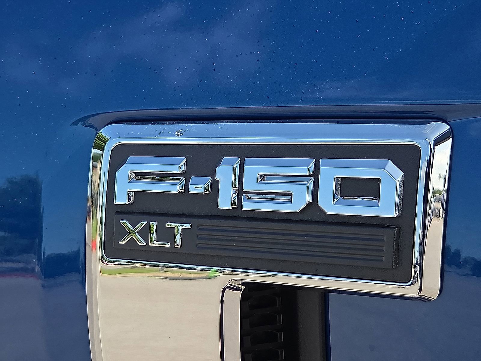 Certified 2024 Ford F150 XLT w/ Equipment Group 302A MID AWD/4WD image 9