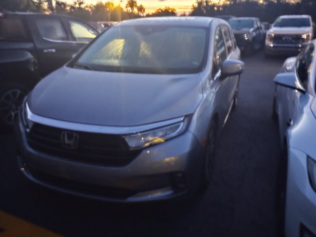 Used 2024 Honda Odyssey EX-L image 2