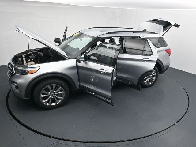 Certified 2022 Ford Explorer XLT w/ Equipment Group 202A AWD/4WD image 41