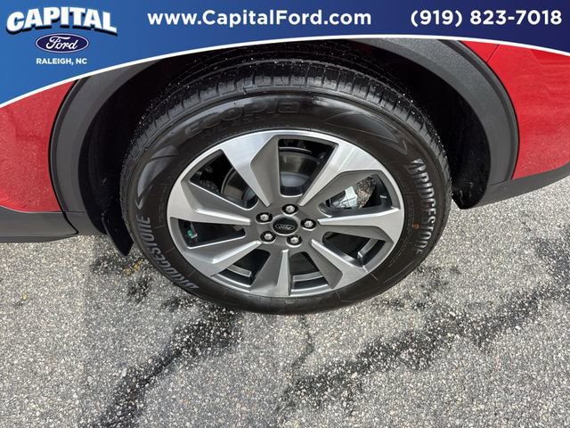 Certified 2025 Ford Escape Platinum w/ Premium Technology Package image 13