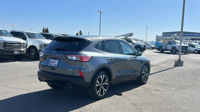 Certified 2022 Ford Escape SE w/ SE Sport Appearance Package AWD/4WD image 3