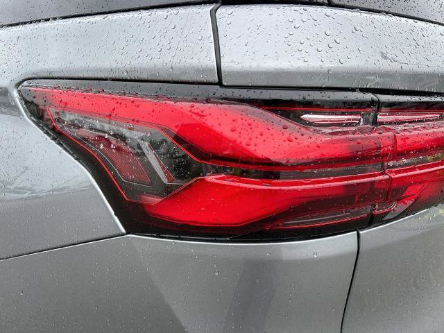 Used 2023 Chevrolet Traverse Premier w/ LPO, Floor Liner Package FWD image 11