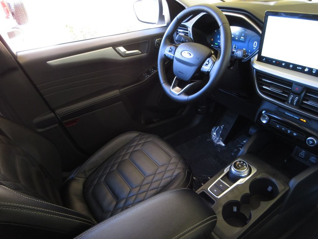 Certified 2024 Ford Escape SE w/ PHEV Premium Package FWD image 22