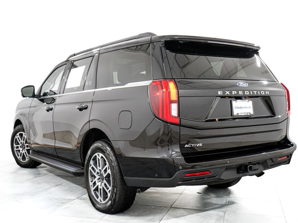 Certified 2025 Ford Expedition Active AWD/4WD image 5