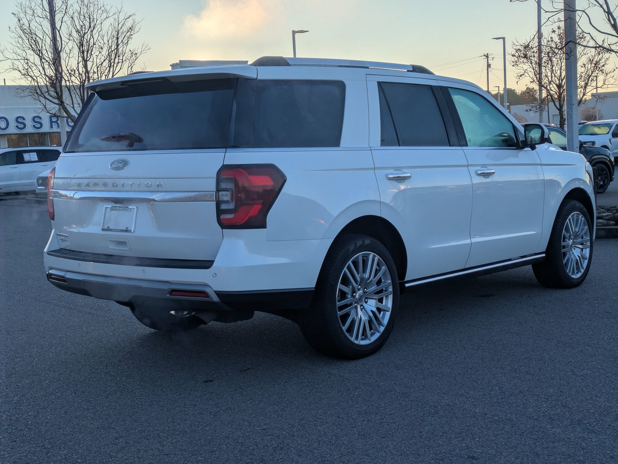 Certified 2024 Ford Expedition Limited image 4