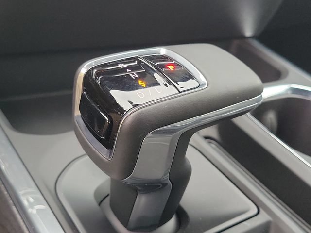 Used 2025 Chevrolet Silverado 1500 LTZ AWD/4WD image 24