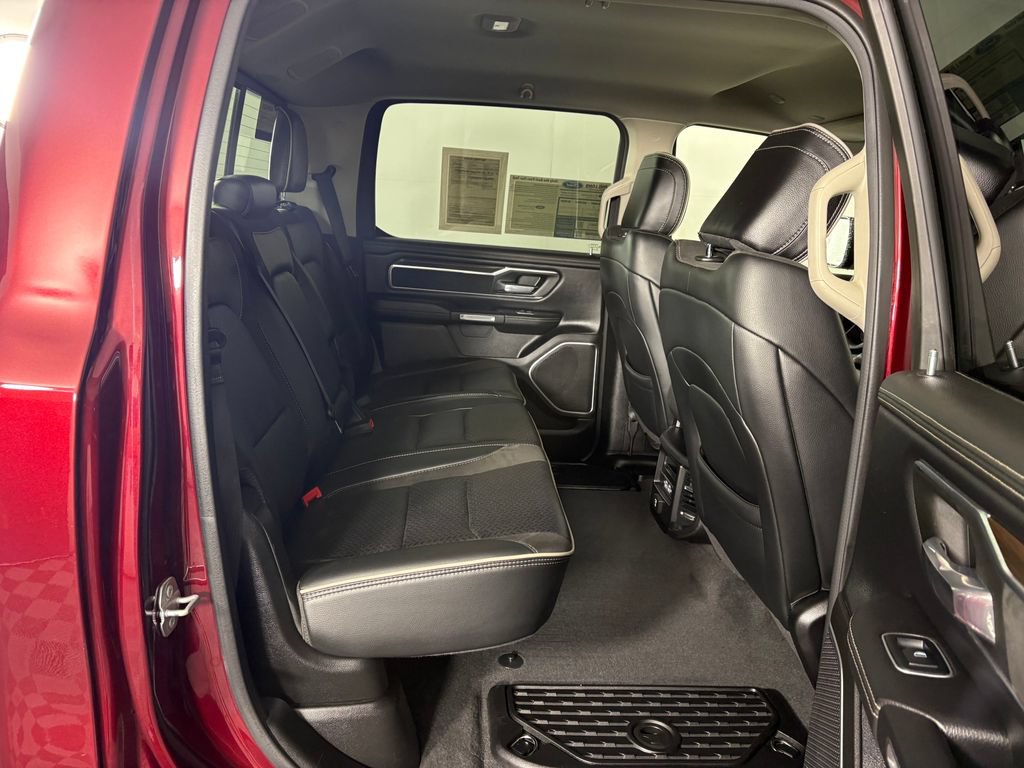Used 2022 RAM 1500 Laramie AWD/4WD image 33