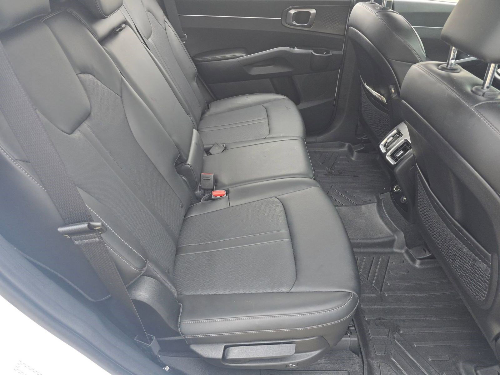 Used 2023 Kia Sorento S w/ Panoramic Sunroof Package image 30