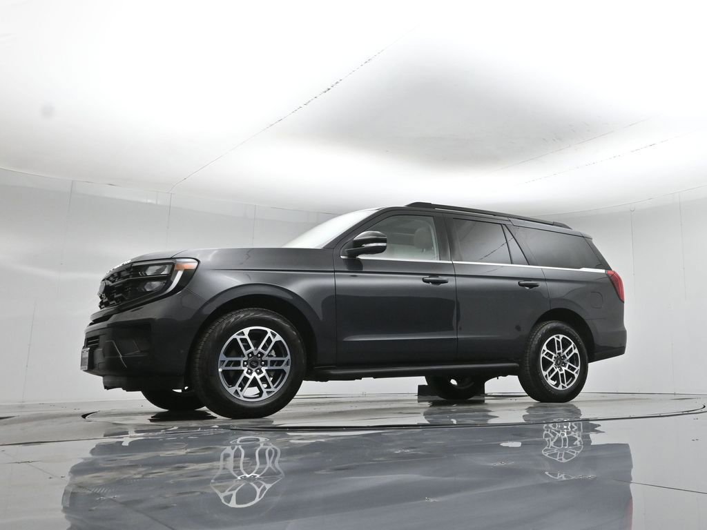 Certified 2025 Ford Expedition Active image 24