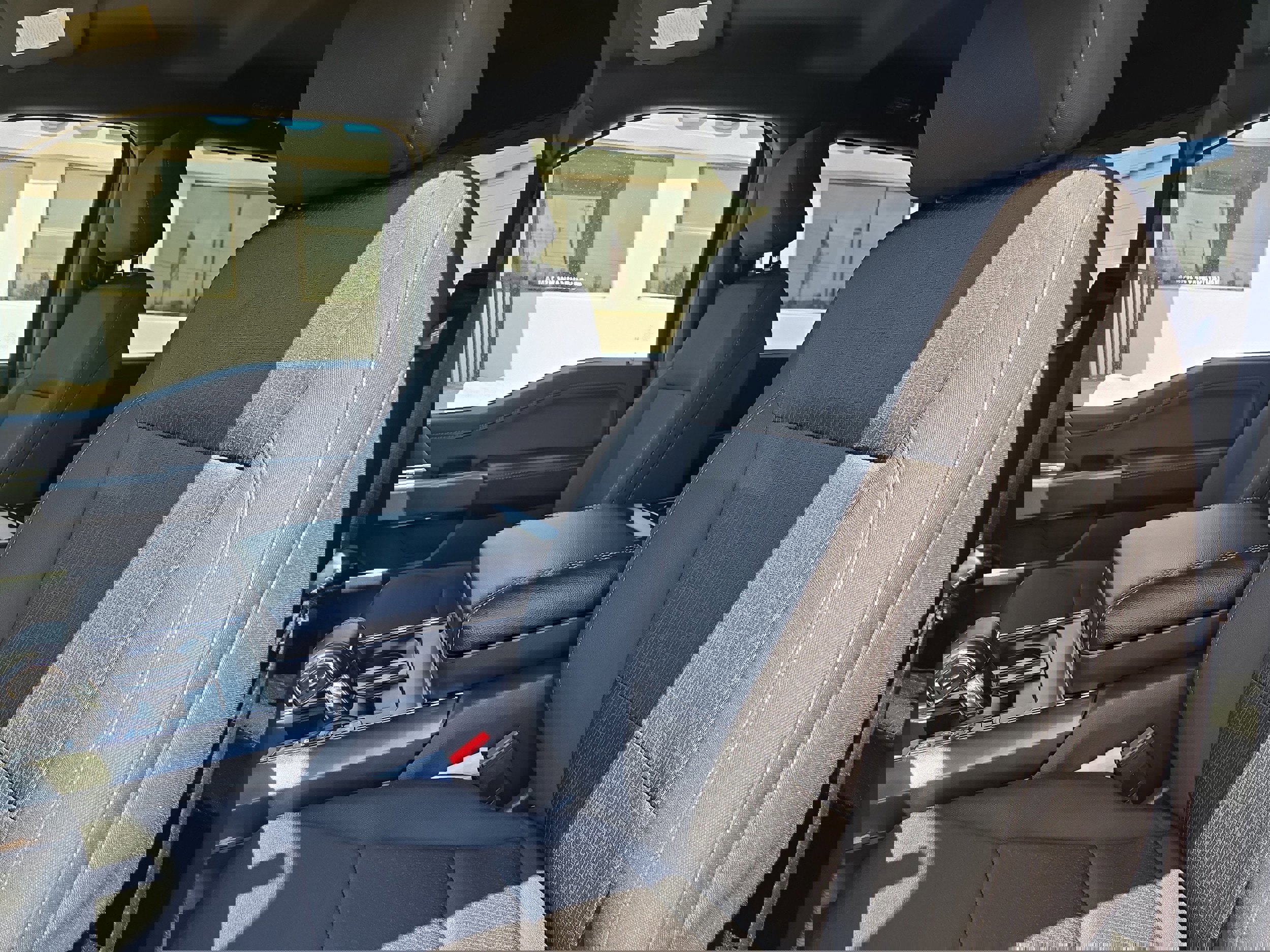 Certified 2022 Ford F150 XLT w/ Equipment Group 302A High image 22