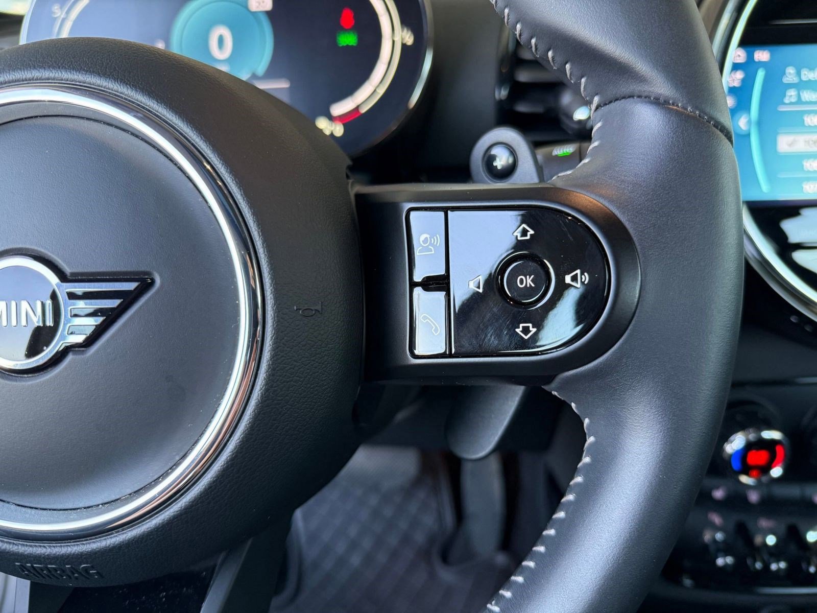 Used 2024 MINI Cooper Clubman S AWD/4WD image 28