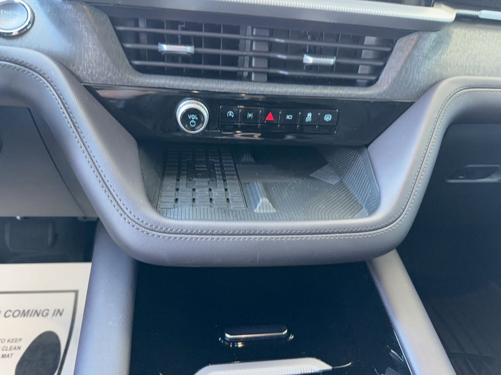 Certified 2025 Ford Explorer Platinum image 23