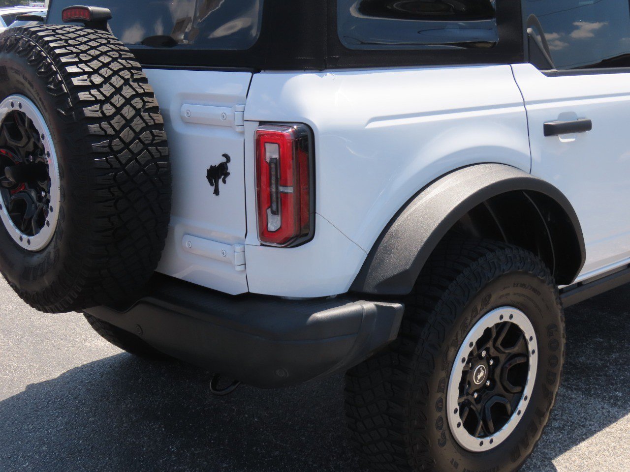 Certified 2023 Ford Bronco Badlands w/ Sasquatch Package AWD/4WD image 10