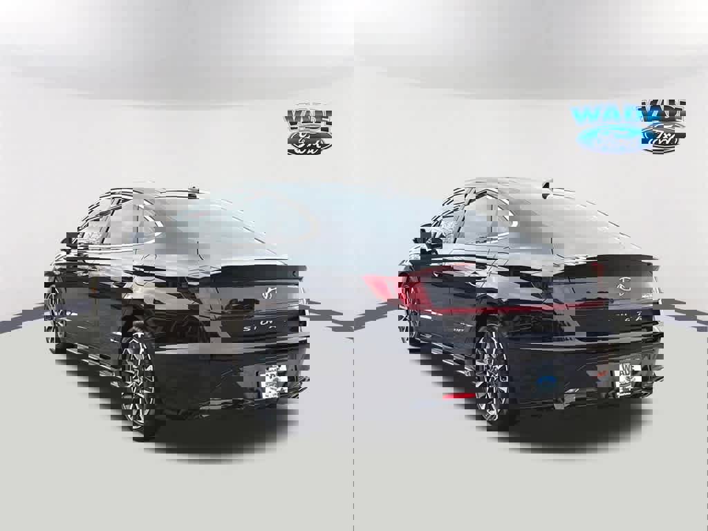 Used 2023 Hyundai Sonata Limited w/ Preferred Accessory Package image 7