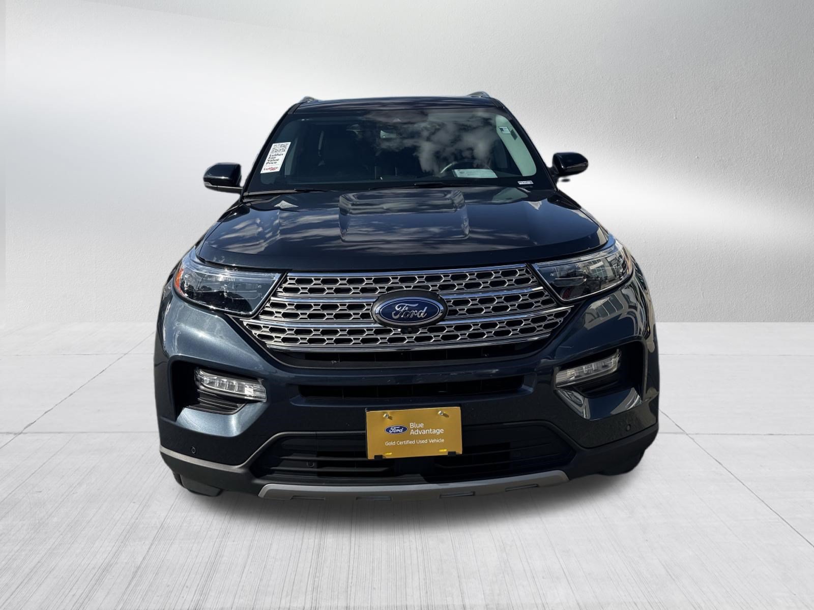 Certified 2024 Ford Explorer Limited w/ Equipment Group 301A AWD/4WD image 2