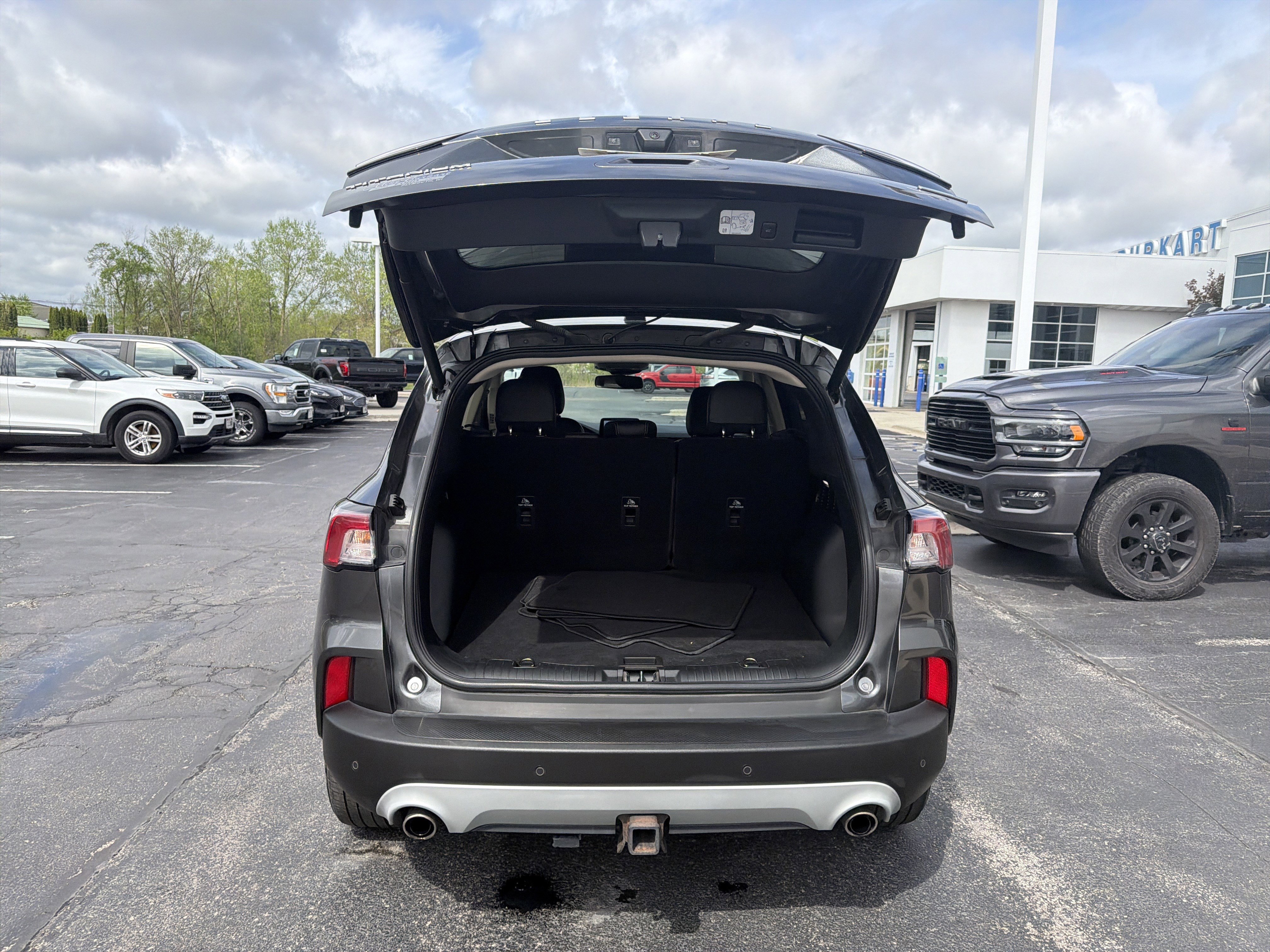 Certified 2020 Ford Escape Titanium AWD/4WD image 16