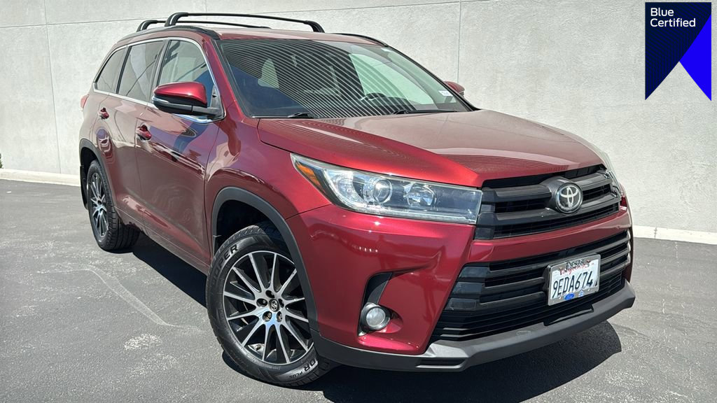 Used 2017 Toyota Highlander SE image 1