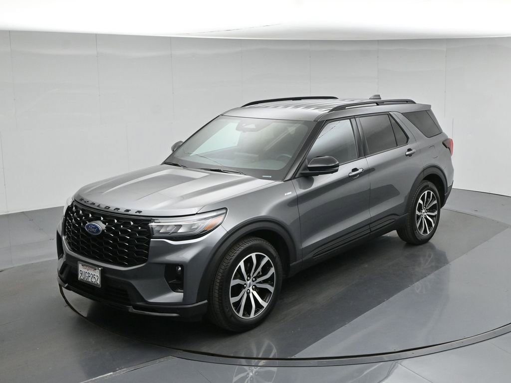Certified 2025 Ford Explorer ST-Line RWD image 42