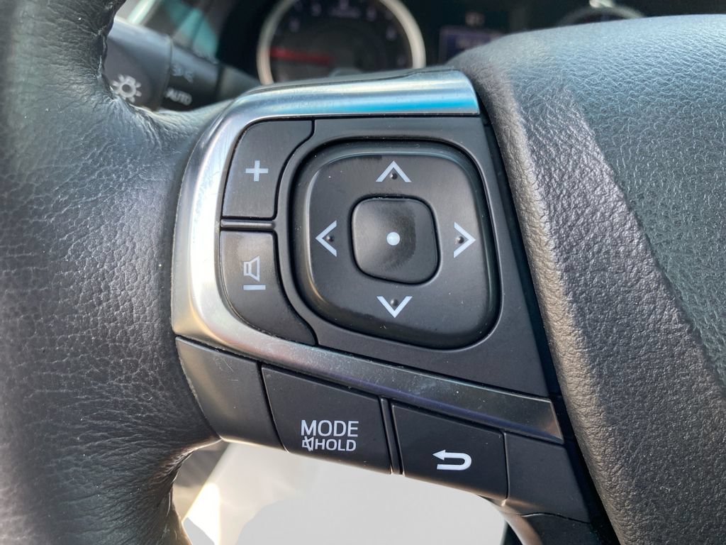 Used 2017 Toyota Camry SE FWD image 33