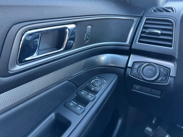 Certified 2019 Ford Explorer XLT w/ Equipment Group 201A FWD image 27