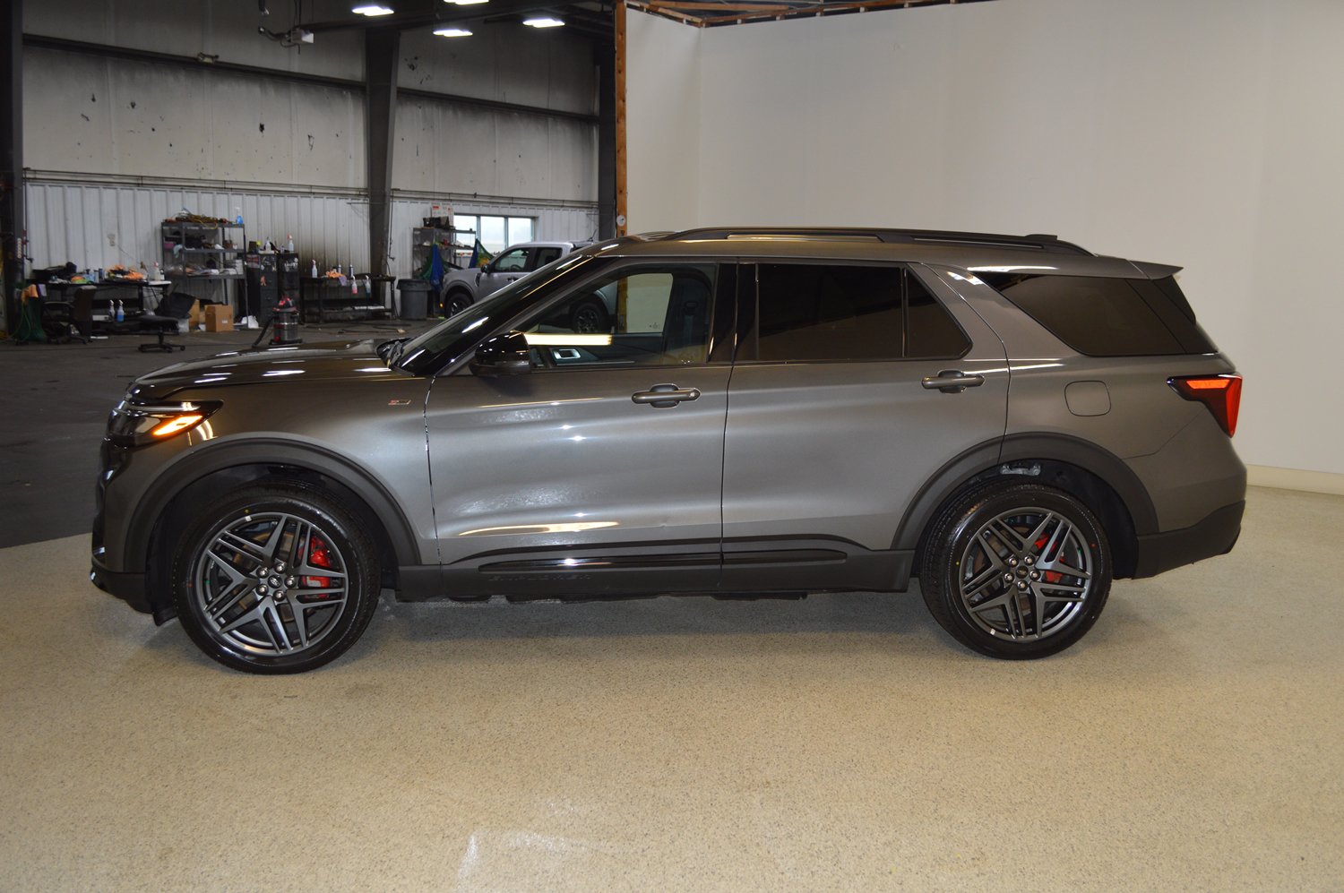 Certified 2025 Ford Explorer ST-Line w/ ST-Line Street Pack AWD/4WD image 6