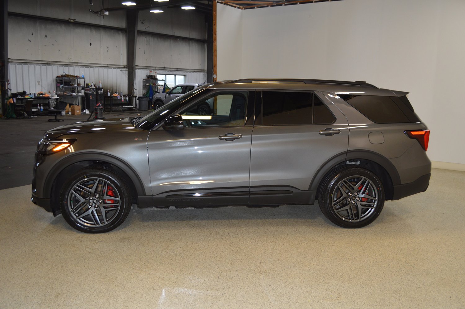 Certified 2025 Ford Explorer ST-Line w/ ST-Line Street Pack AWD/4WD image 6