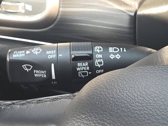 Used 2020 Jeep Grand Cherokee Limited w/ Premium Lighting Group AWD/4WD image 39