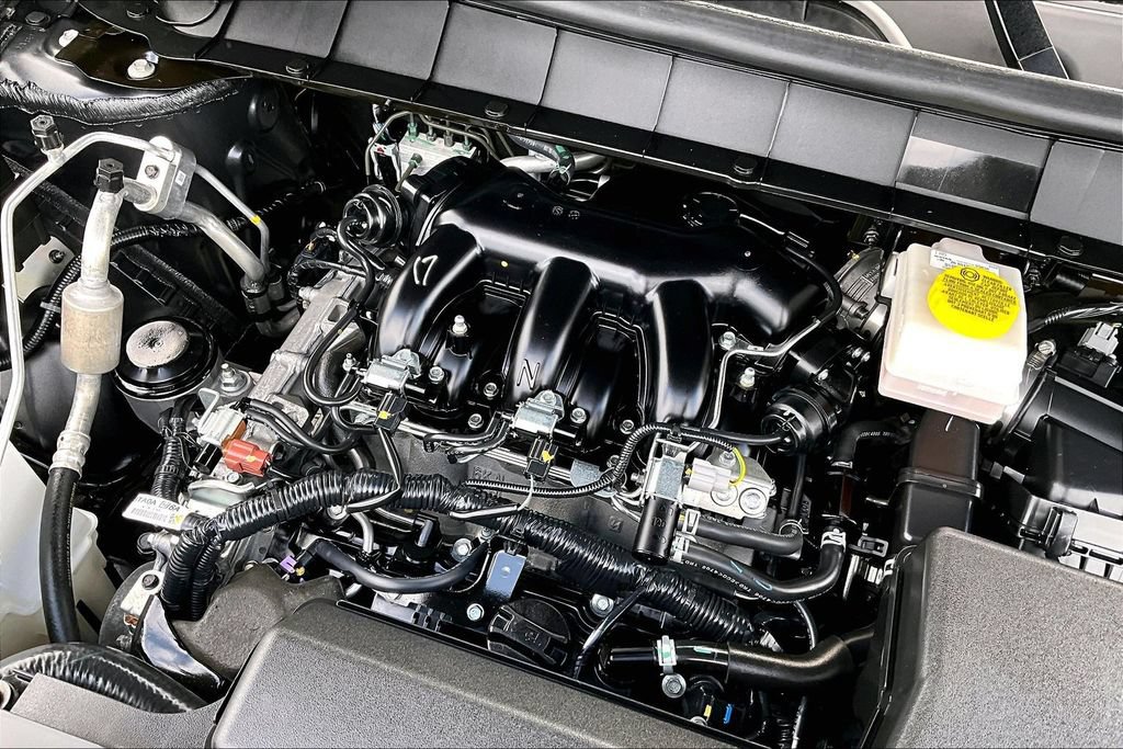 Used 2025 Nissan Pathfinder SV AWD/4WD image 35