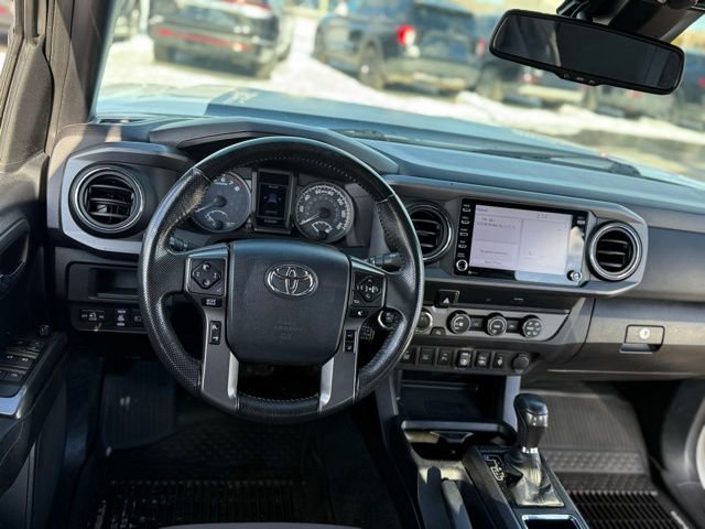 Used 2019 Toyota Tacoma TRD Off-Road w/ Technology Package image 17