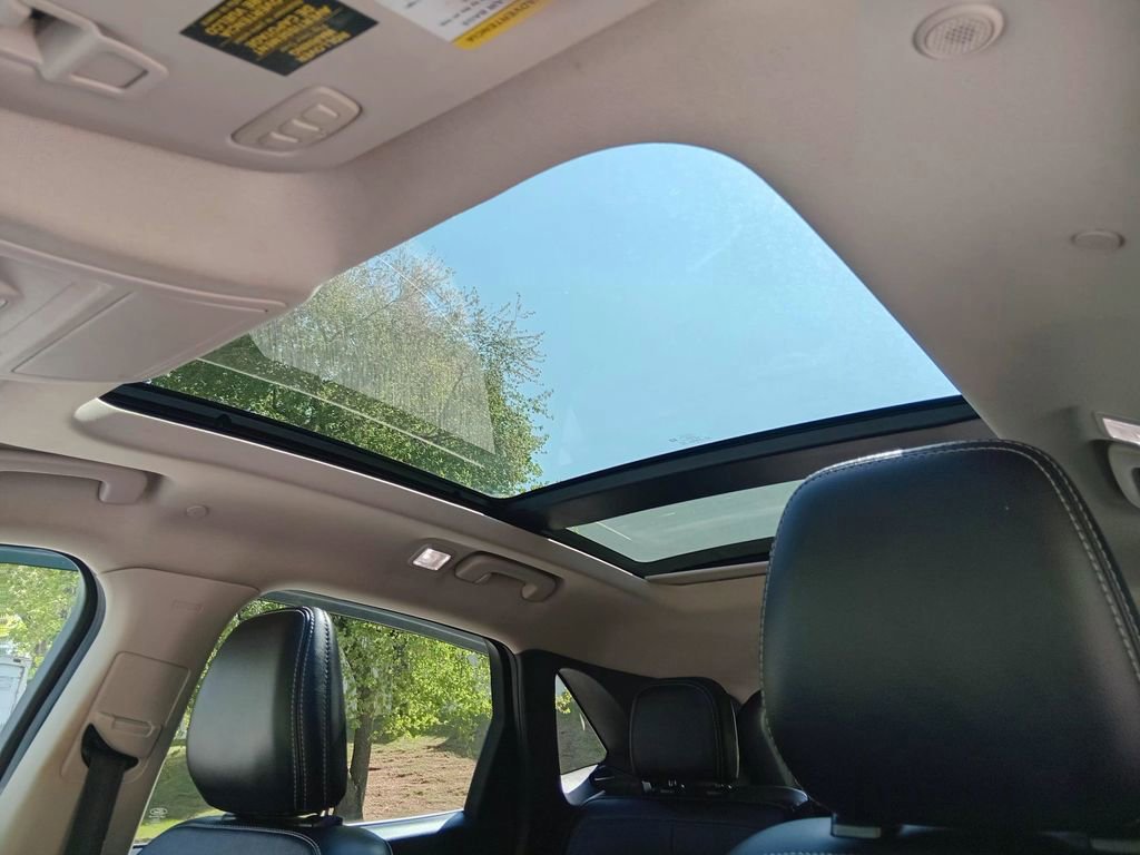 Certified 2020 Ford Escape Titanium w/ Titanium Premium Package 2.0 image 14