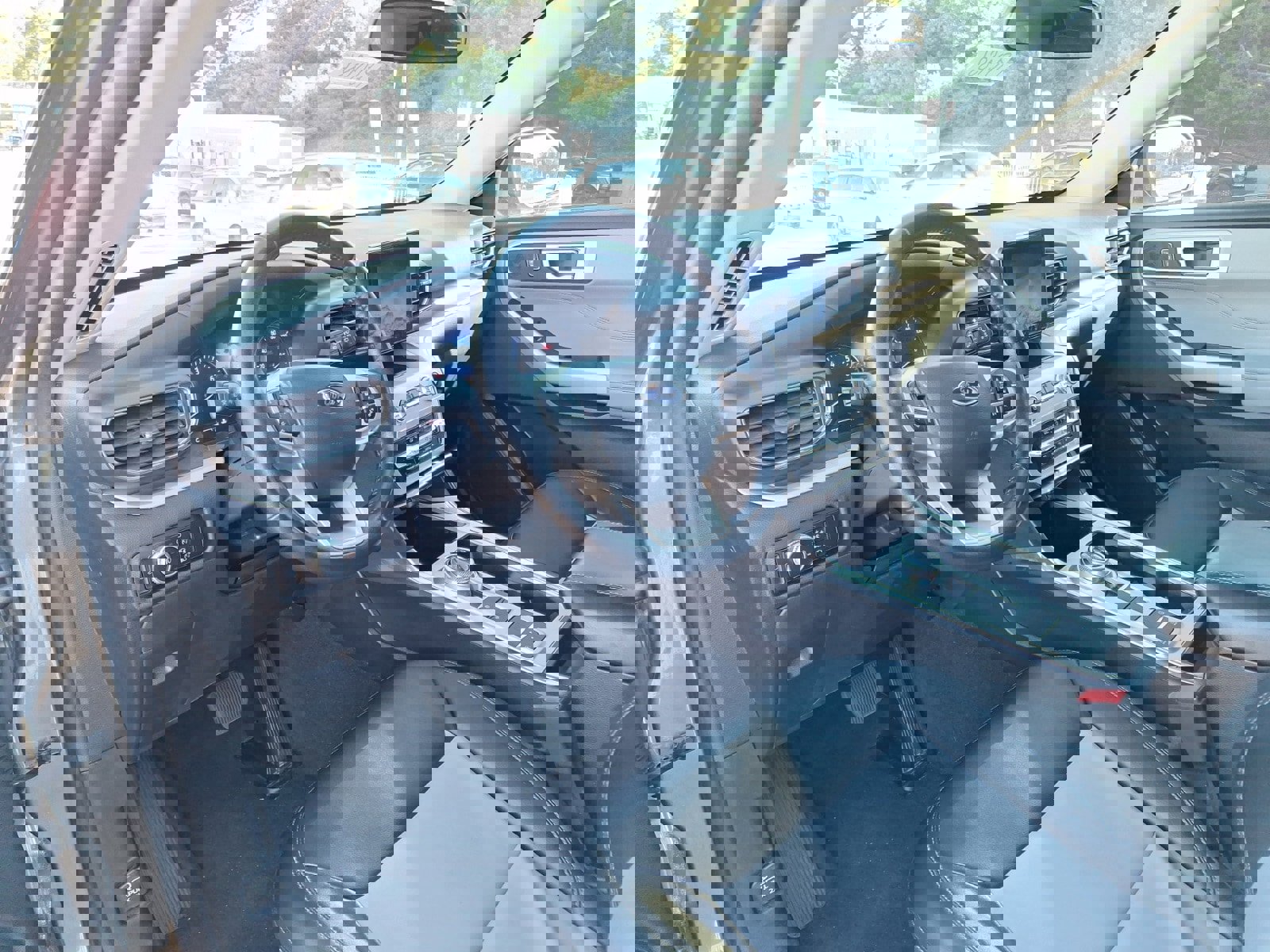 Certified 2023 Ford Explorer XLT w/ Equipment Group 202A image 7