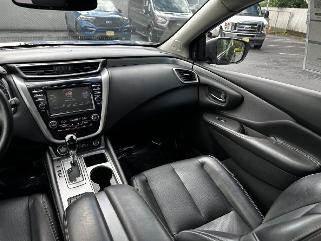 Used 2020 Nissan Murano SL w/ Moonroof Package AWD/4WD image 17