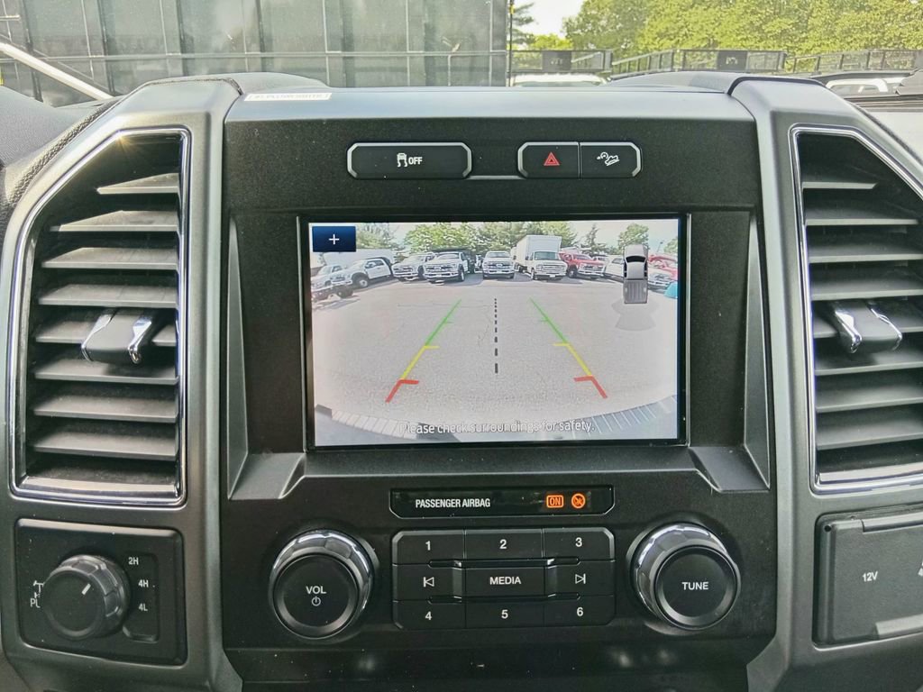 Certified 2022 Ford F250 XLT w/ Black Appearance Package AWD/4WD image 25
