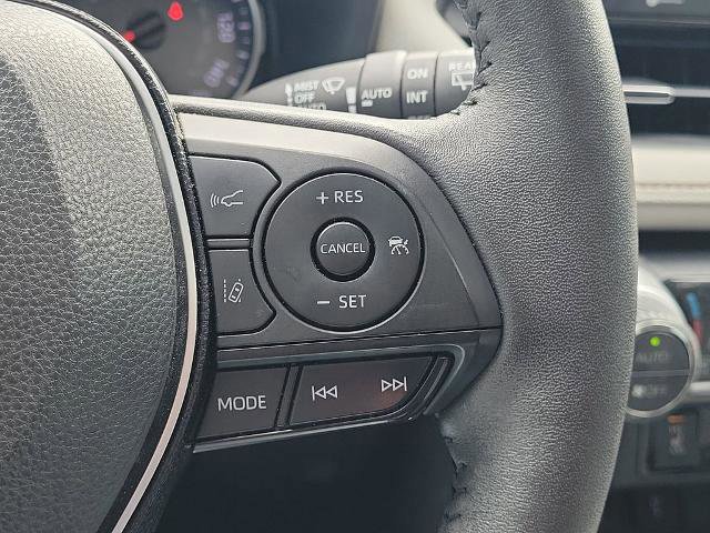 Used 2021 Toyota RAV4 XLE Premium FWD image 27