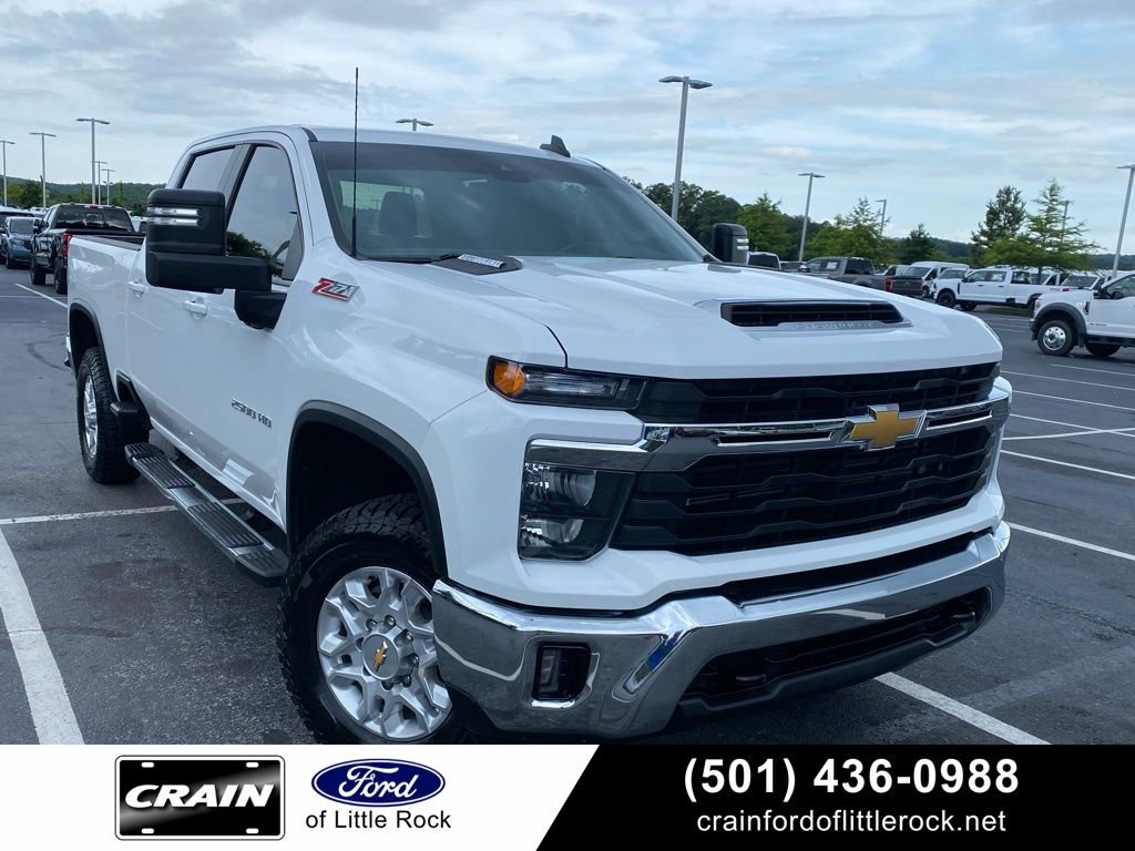Used 2025 Chevrolet Silverado 2500 LT AWD/4WD image 1
