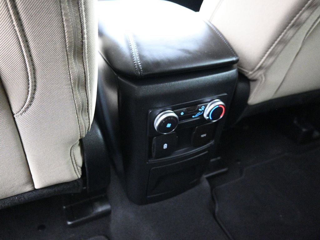 Certified 2022 Ford Explorer XLT image 48