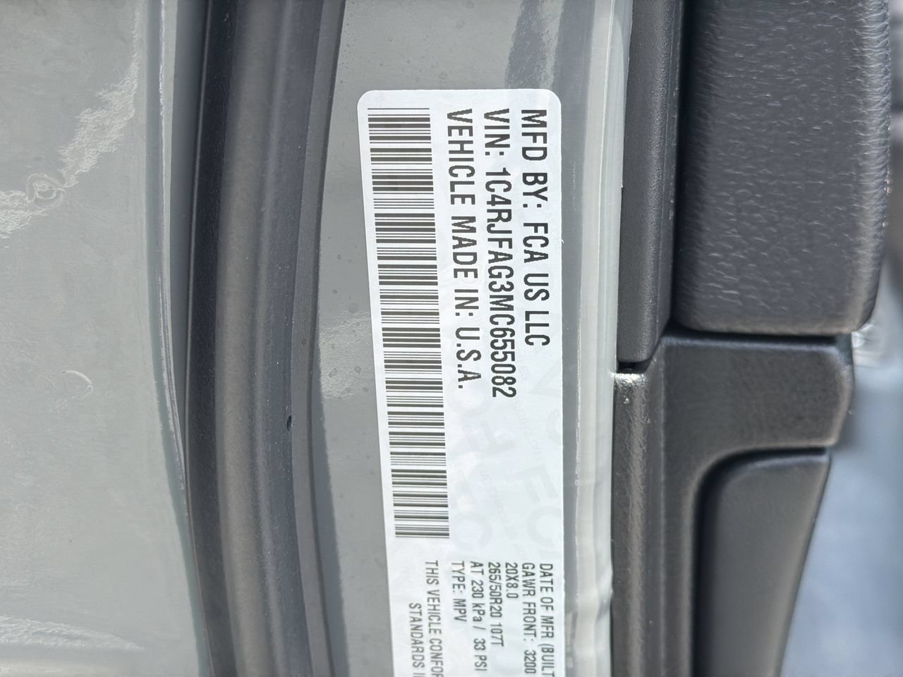 Used 2021 Jeep Grand Cherokee Laredo X AWD/4WD image 36