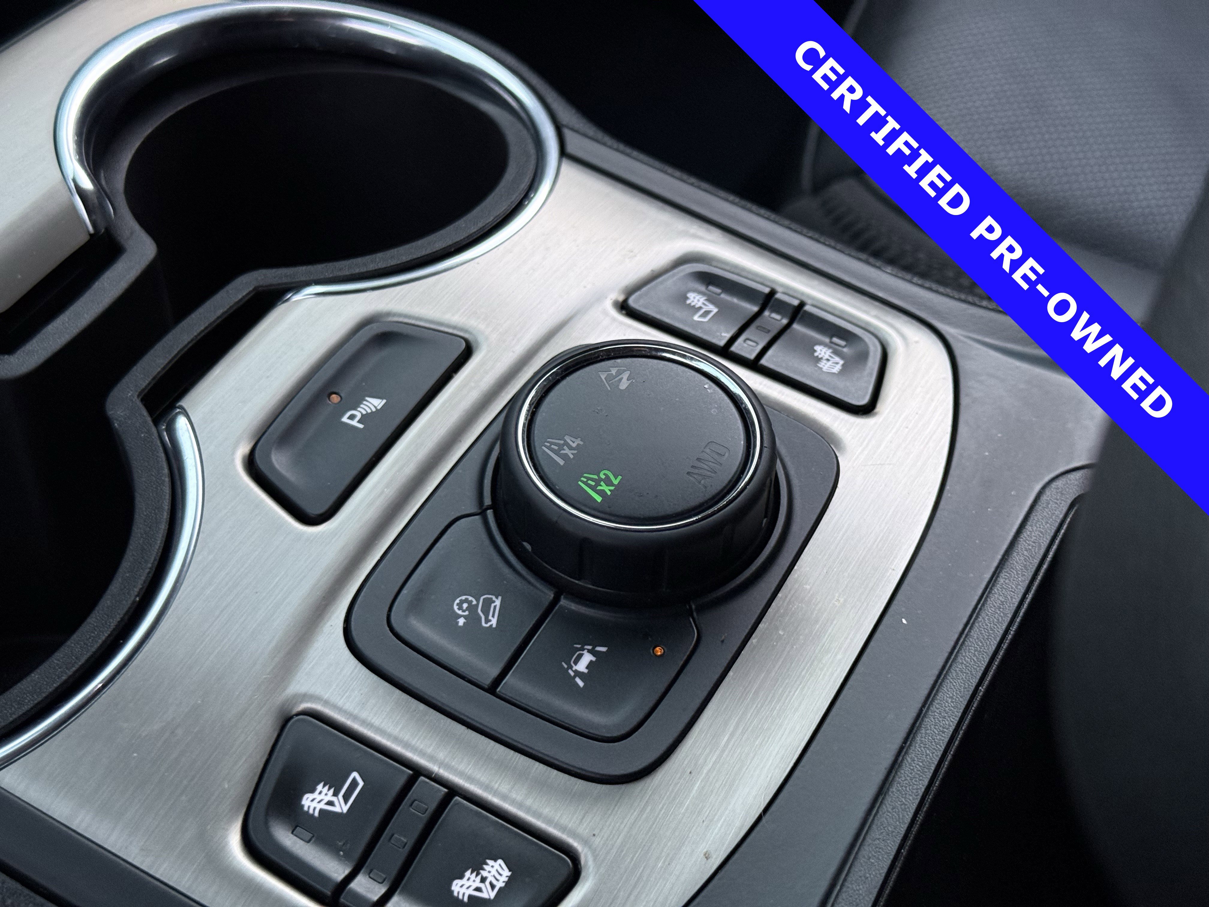 Used 2023 GMC Terrain Denali image 31