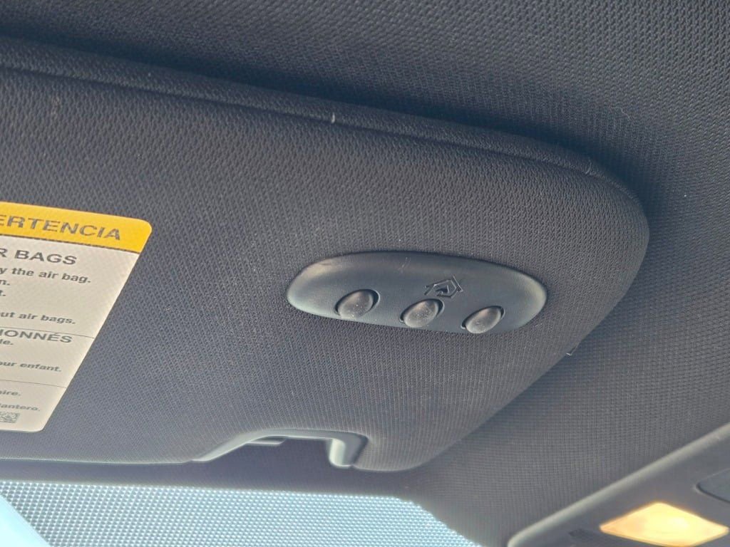 Certified 2024 Ford Edge ST-Line w/ Class II Trailer Tow Package image 31