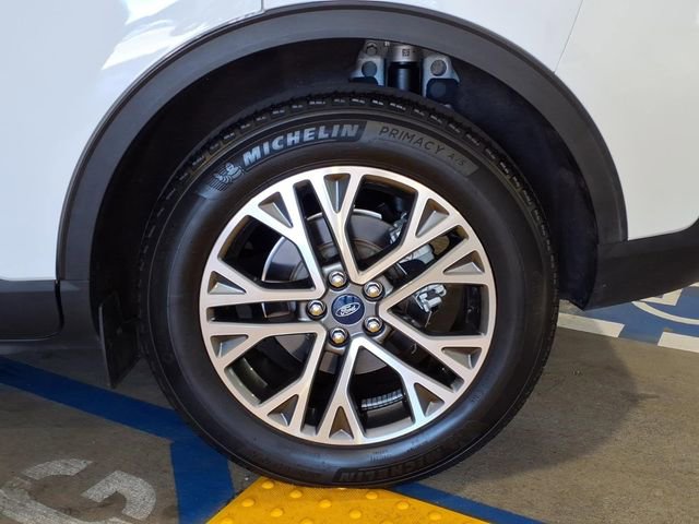 Certified 2021 Ford Escape SEL image 8