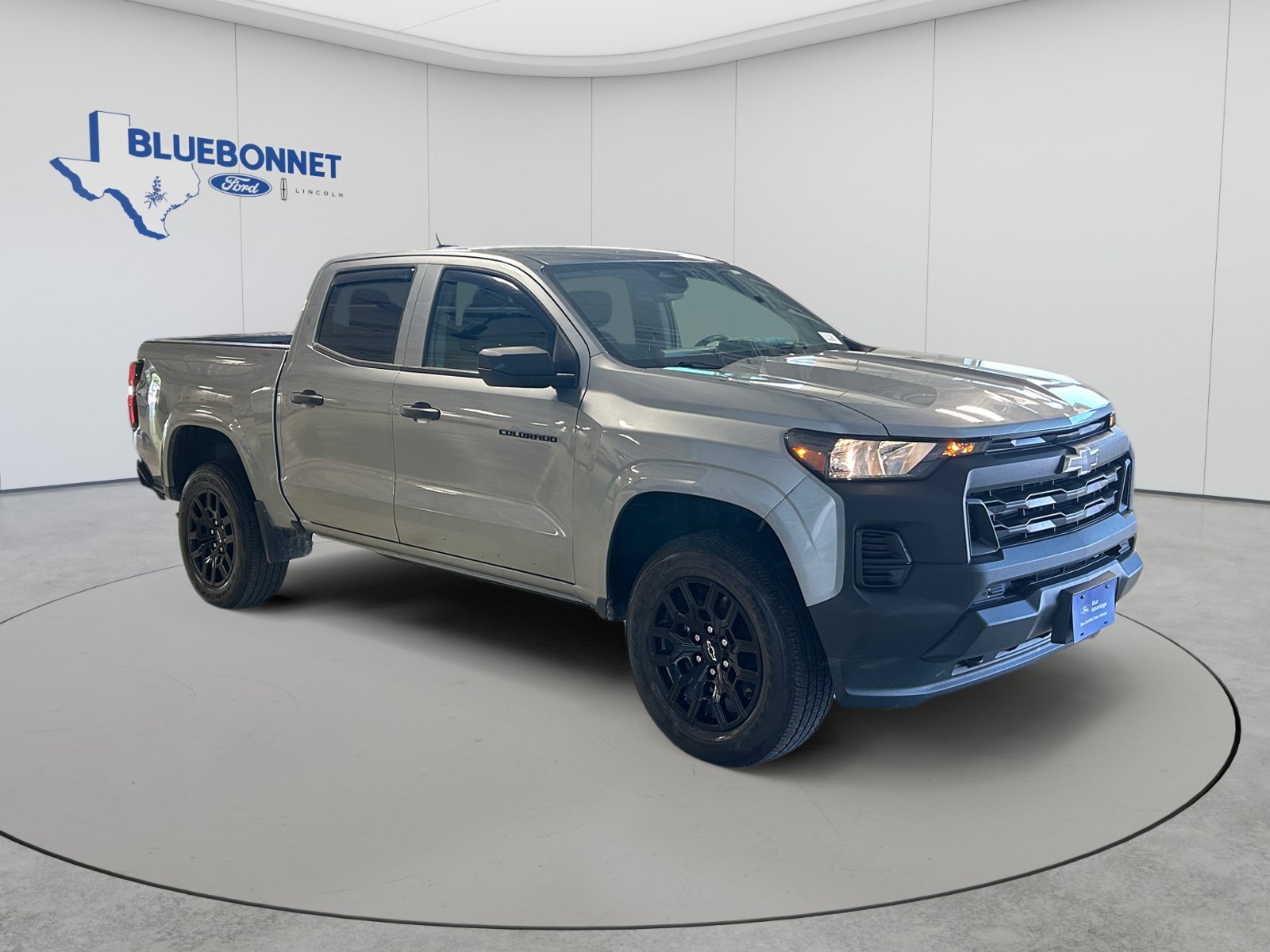 Used 2025 Chevrolet Colorado W/T w/ WT Custom Package AWD/4WD image 3