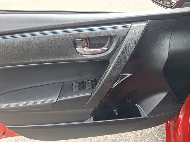 Used 2017 Toyota Corolla SE FWD image 12