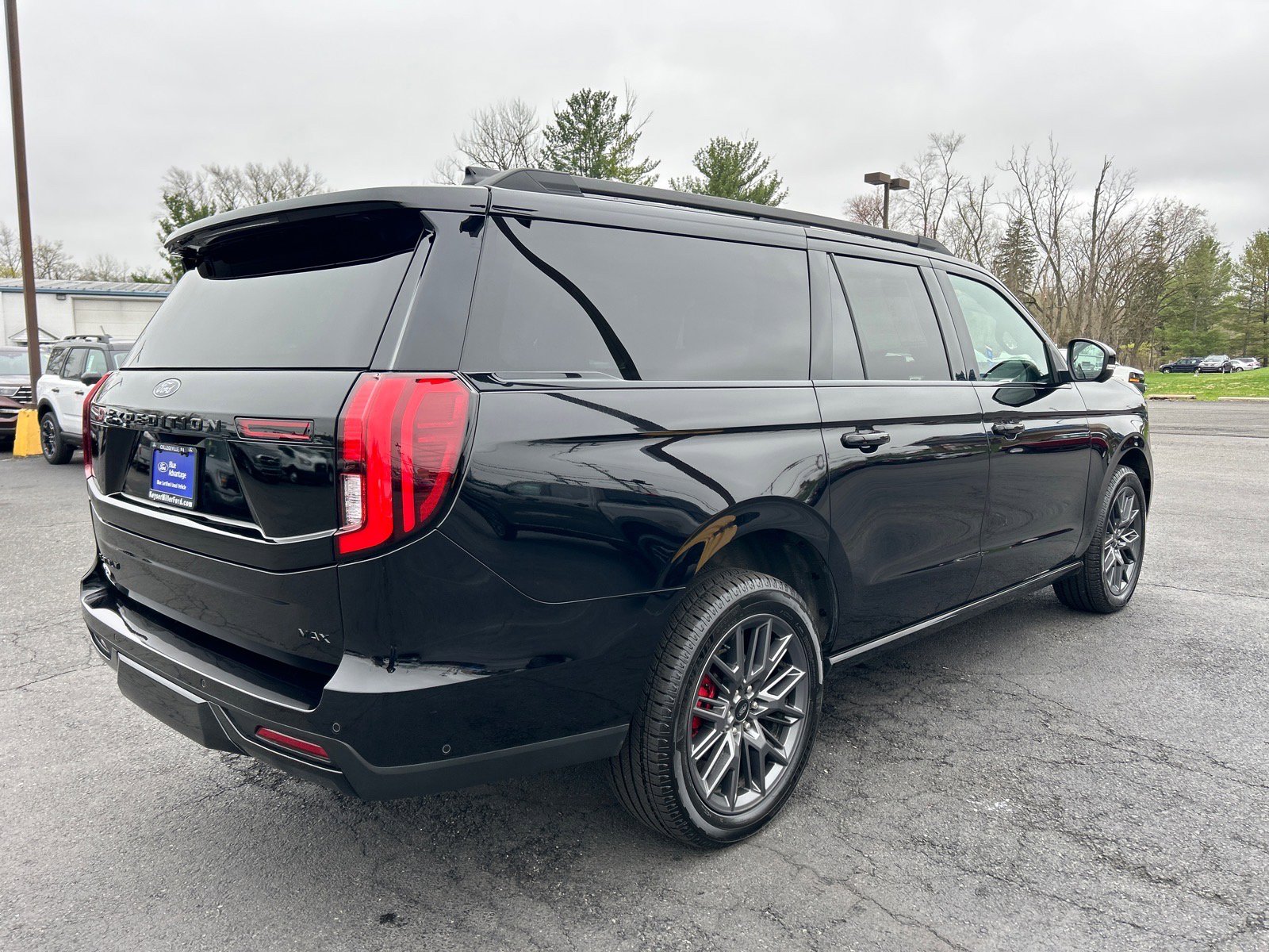 Certified 2025 Ford Expedition Max Platinum w/ Stealth Performance Package AWD/4WD image 20