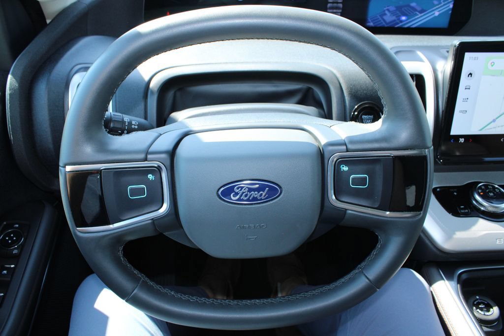 Certified 2025 Ford Expedition Active AWD/4WD image 46