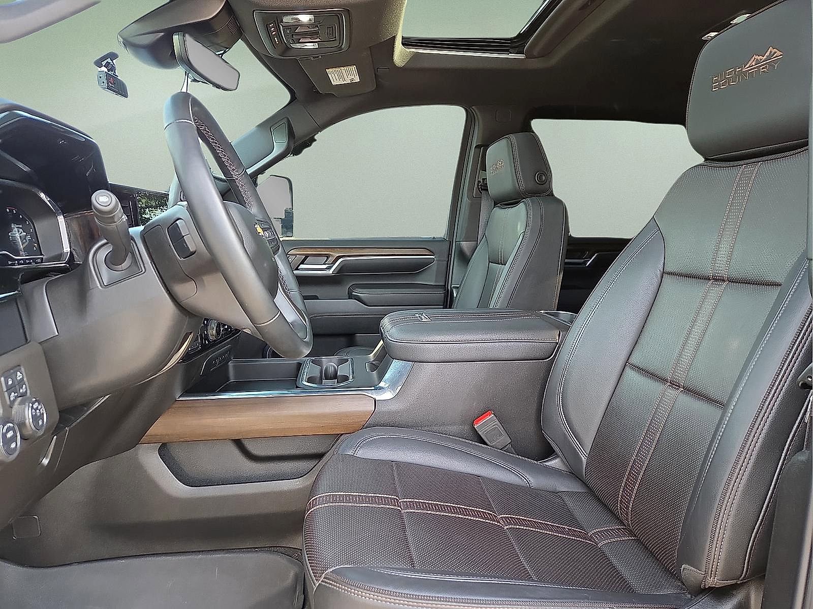 Used 2024 Chevrolet Silverado 2500 High Country w/ High Country Premium Package AWD/4WD image 14