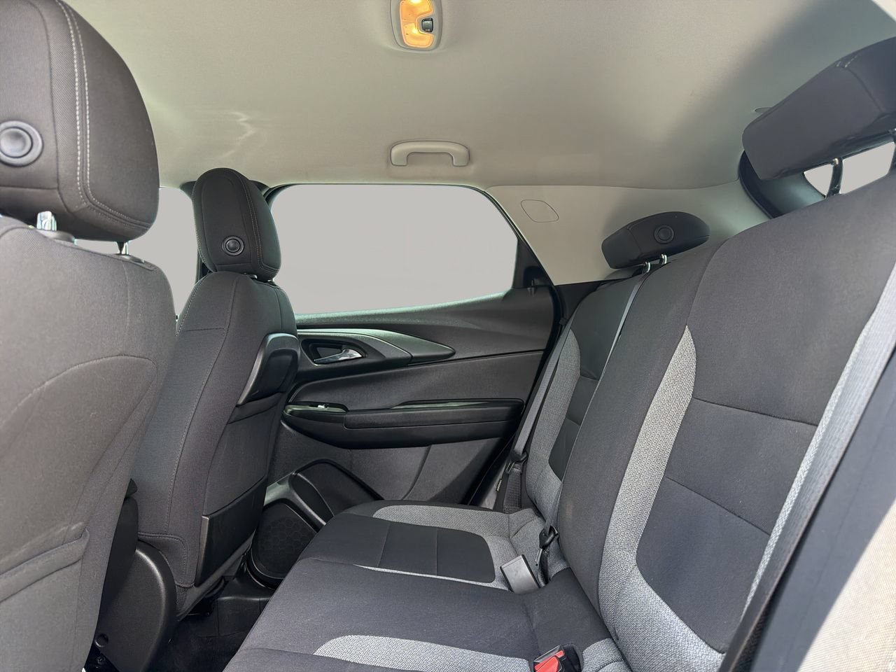 Used 2023 Chevrolet TrailBlazer LS FWD image 16