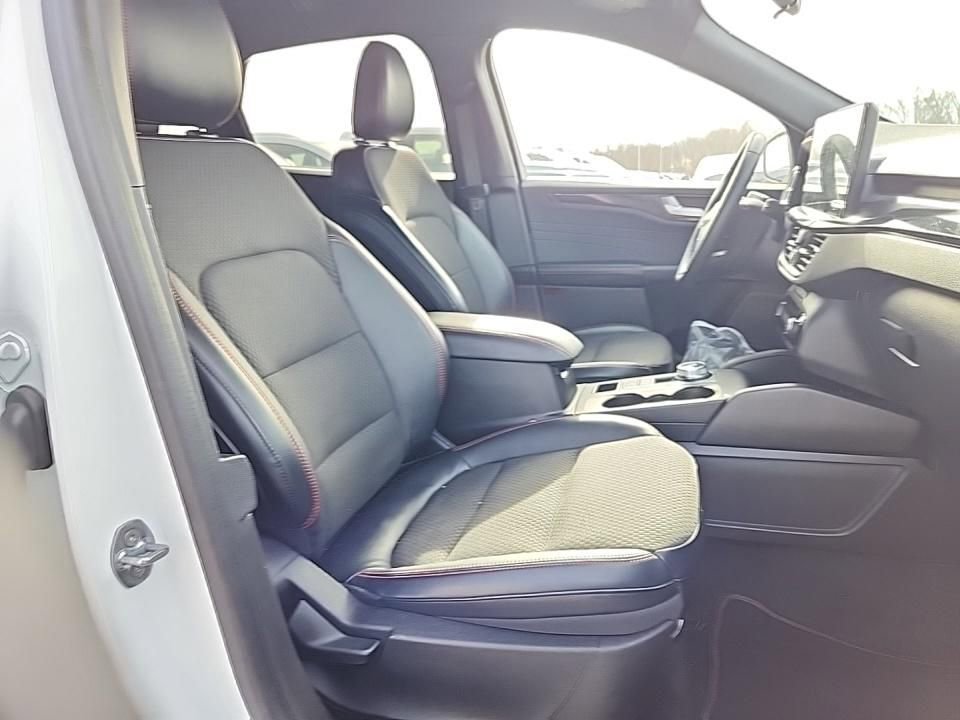 Certified 2023 Ford Escape ST-Line w/ Tech Pack #1 image 8